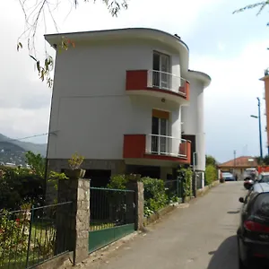 il-villino-del-ruscello.hotelitalianriviera.com/
